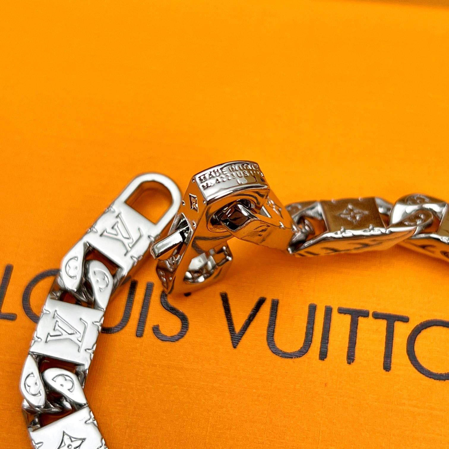 Louis Vuitton Monogram Tied Up Bracelet    M0921 - DesignerGu