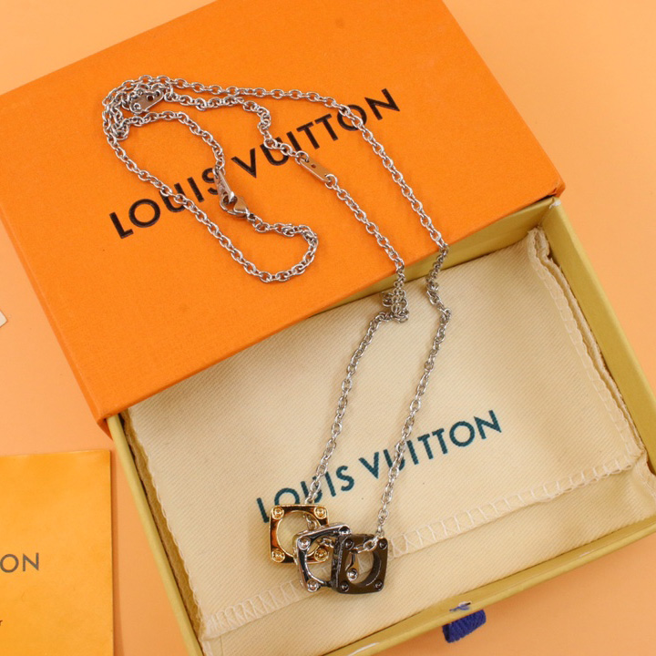 Louis Vuitton Monogram Bold Necklace    M00675 - DesignerGu