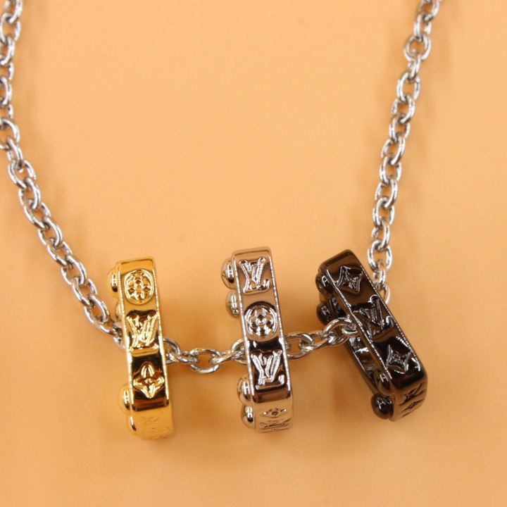 Louis Vuitton Monogram Bold Necklace    M00675 - DesignerGu