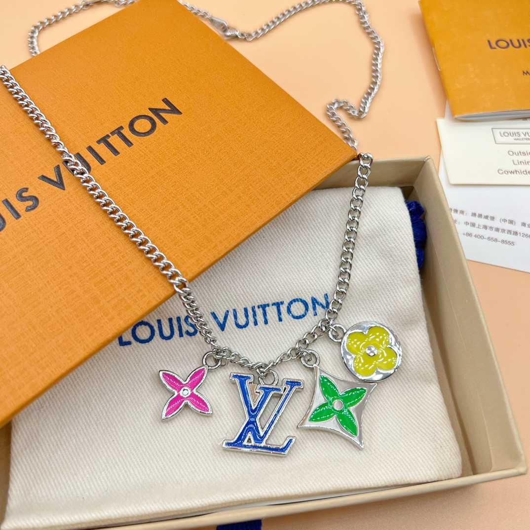 Louis Vuitton LV Instinct Necklace     M01125 - DesignerGu