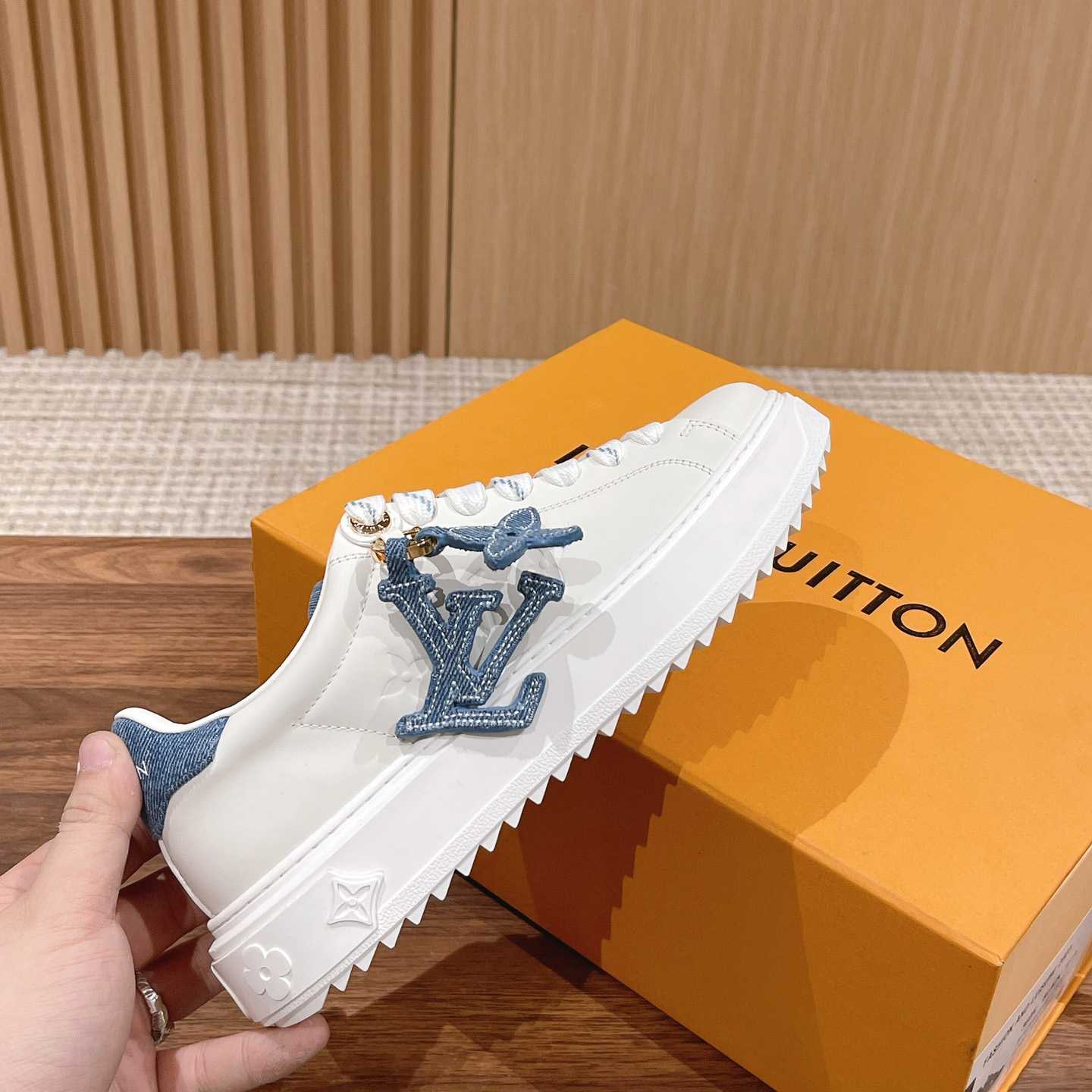 Louis Vuitton Time Out Sneaker (upon uk size)    1ABB4O - DesignerGu