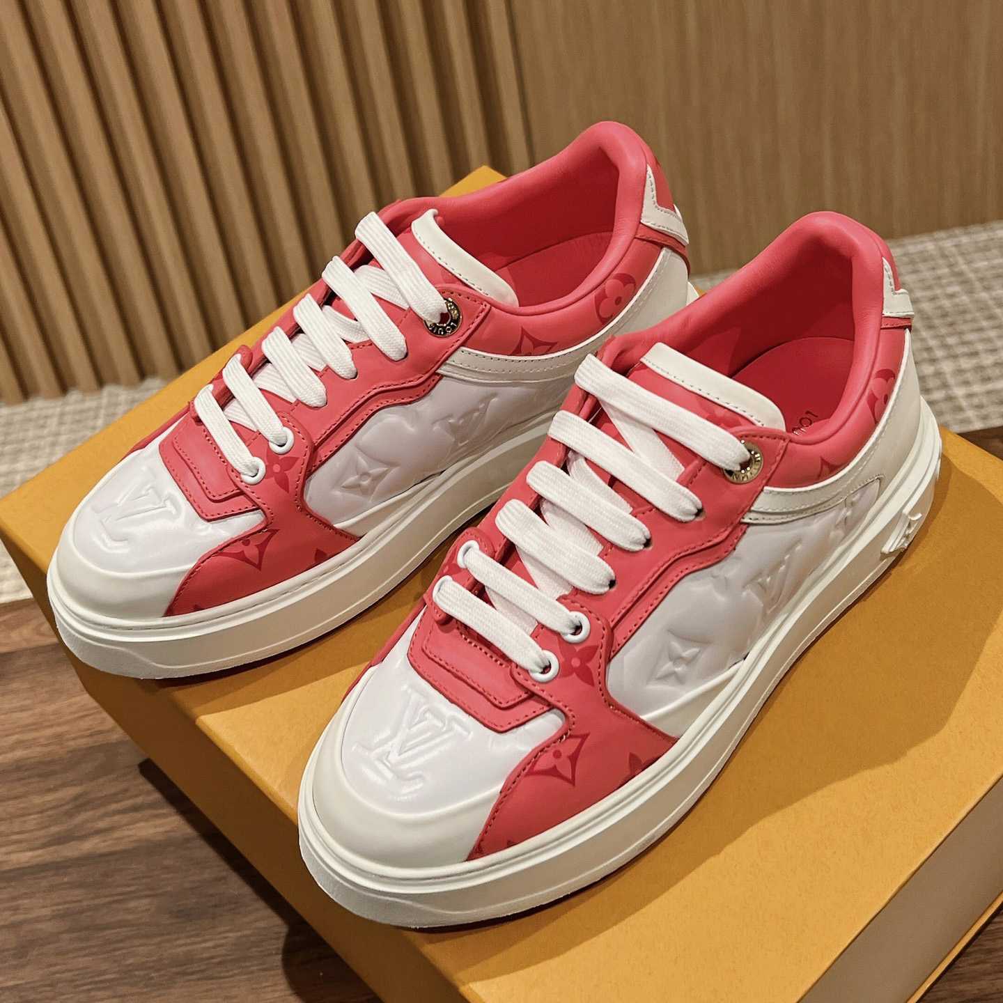 Louis Vuitton Time Out Sneaker (upon uk size)    1AB33N - DesignerGu