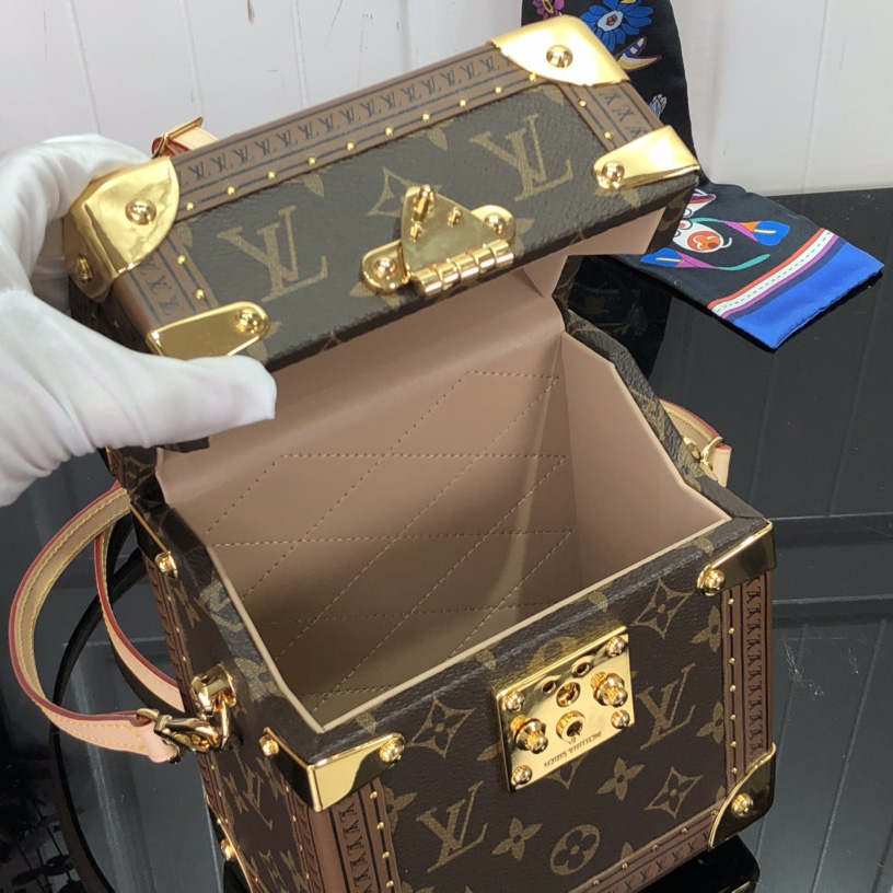 Louis Vuitton Box Monogram Canvas  M10079 - DesignerGu