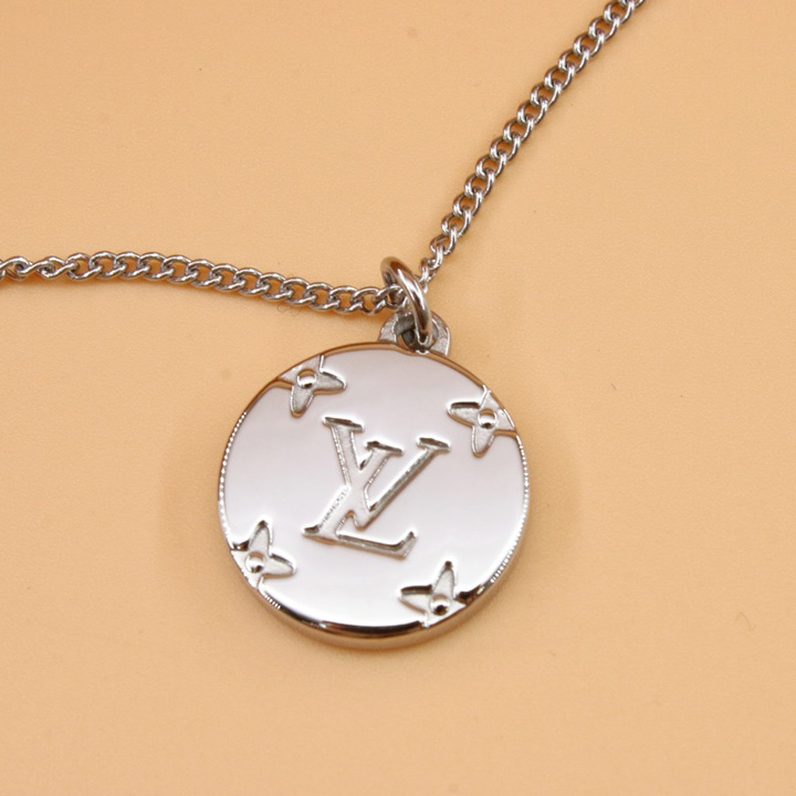 Louis Vuitton Monogram Charms Necklace    M62485 - DesignerGu