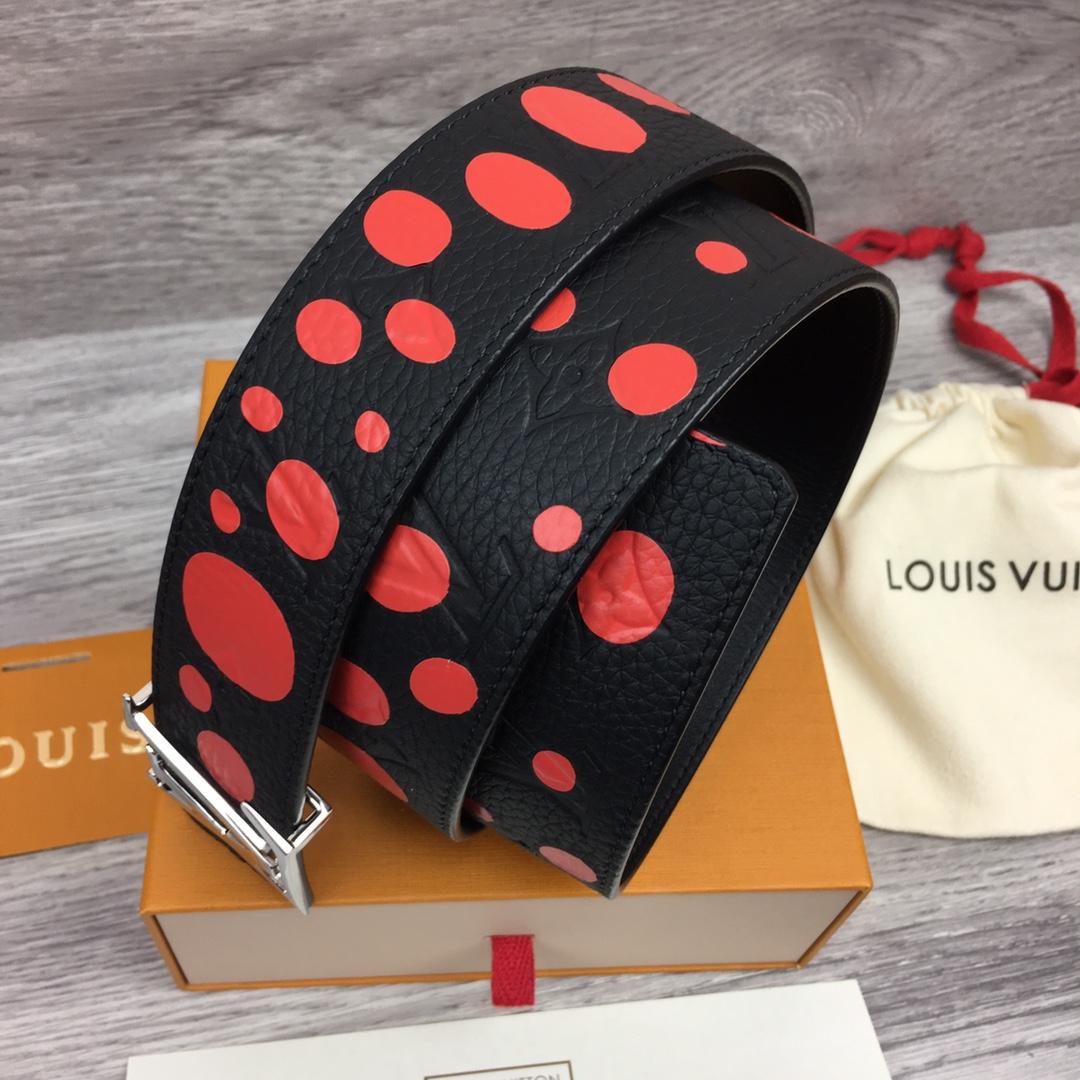 Louis Vuitton LV X YK LV Initiales 40MM Reversible Belt    - DesignerGu