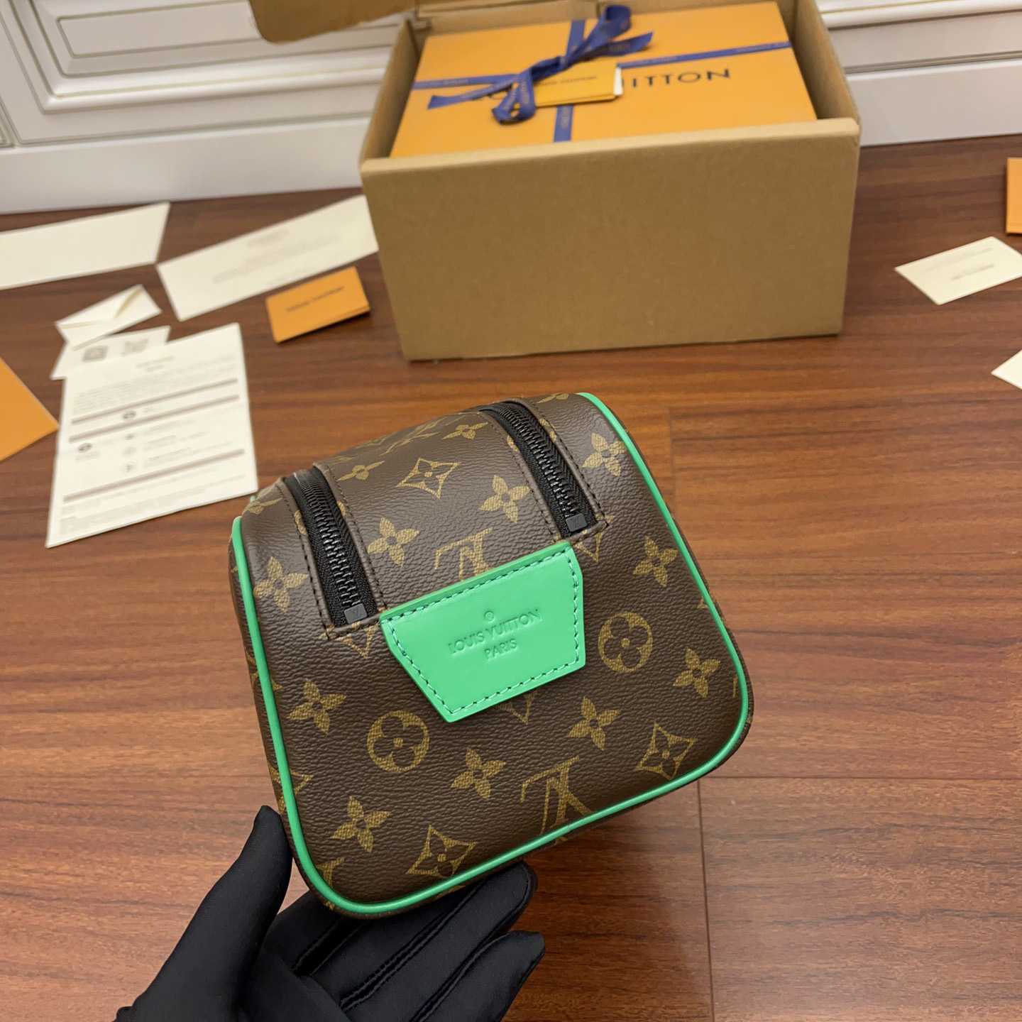 Louis Vuitton Dopp Kit Toilet Pouch   M46253 - DesignerGu