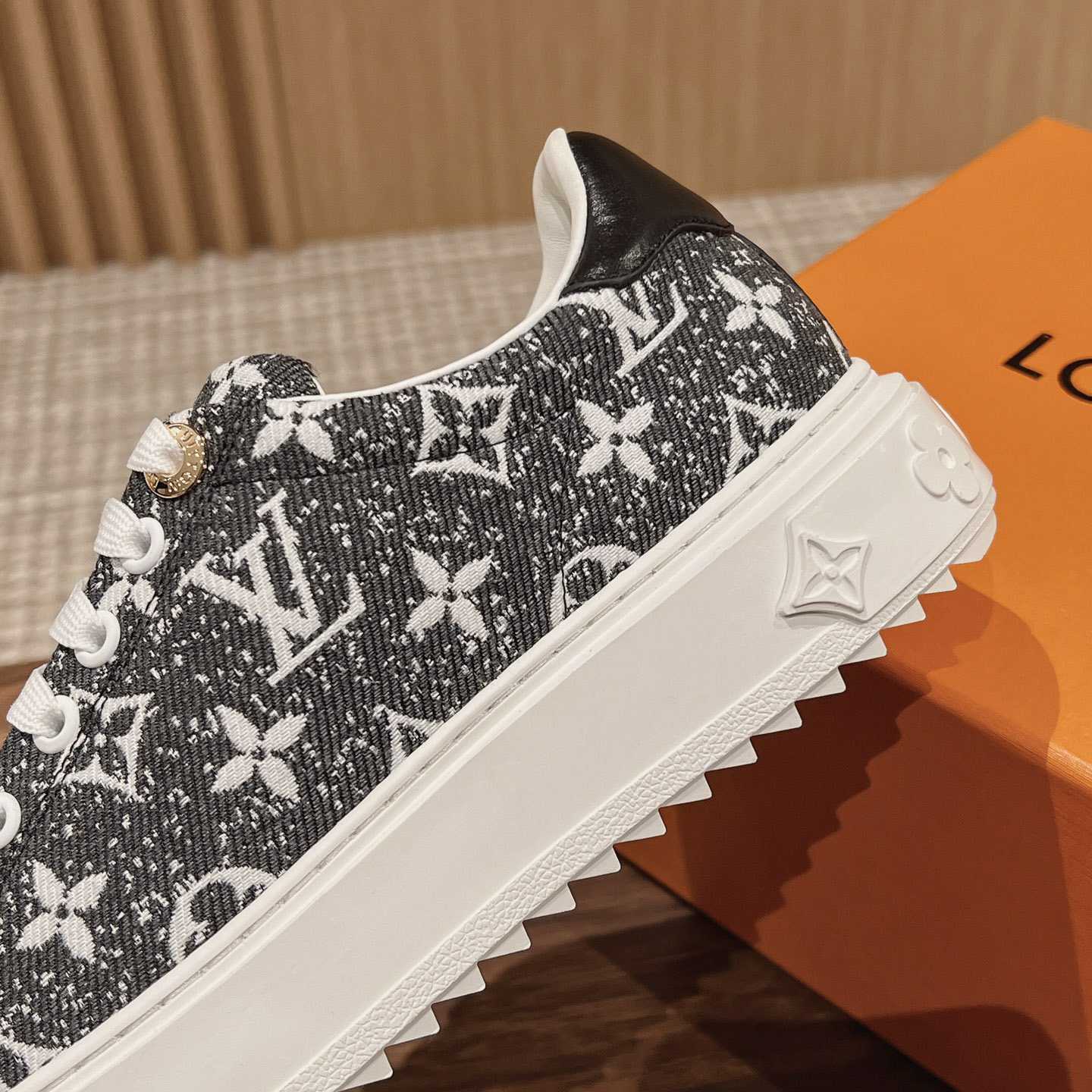 Louis Vuitton Time Out Sneaker (upon uk size)    1AAW2M - DesignerGu