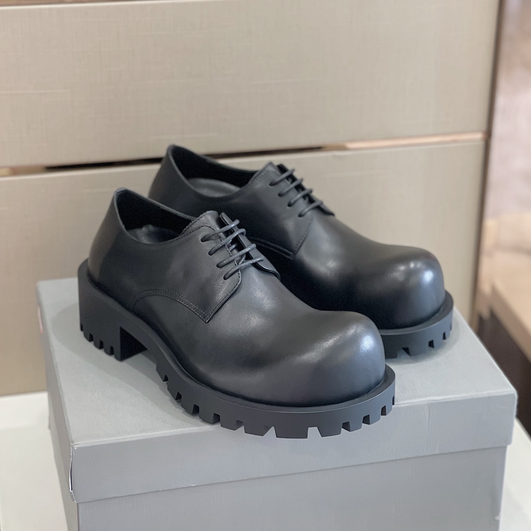 Balenciaga Men's Rhino Derby In Black  - DesignerGu