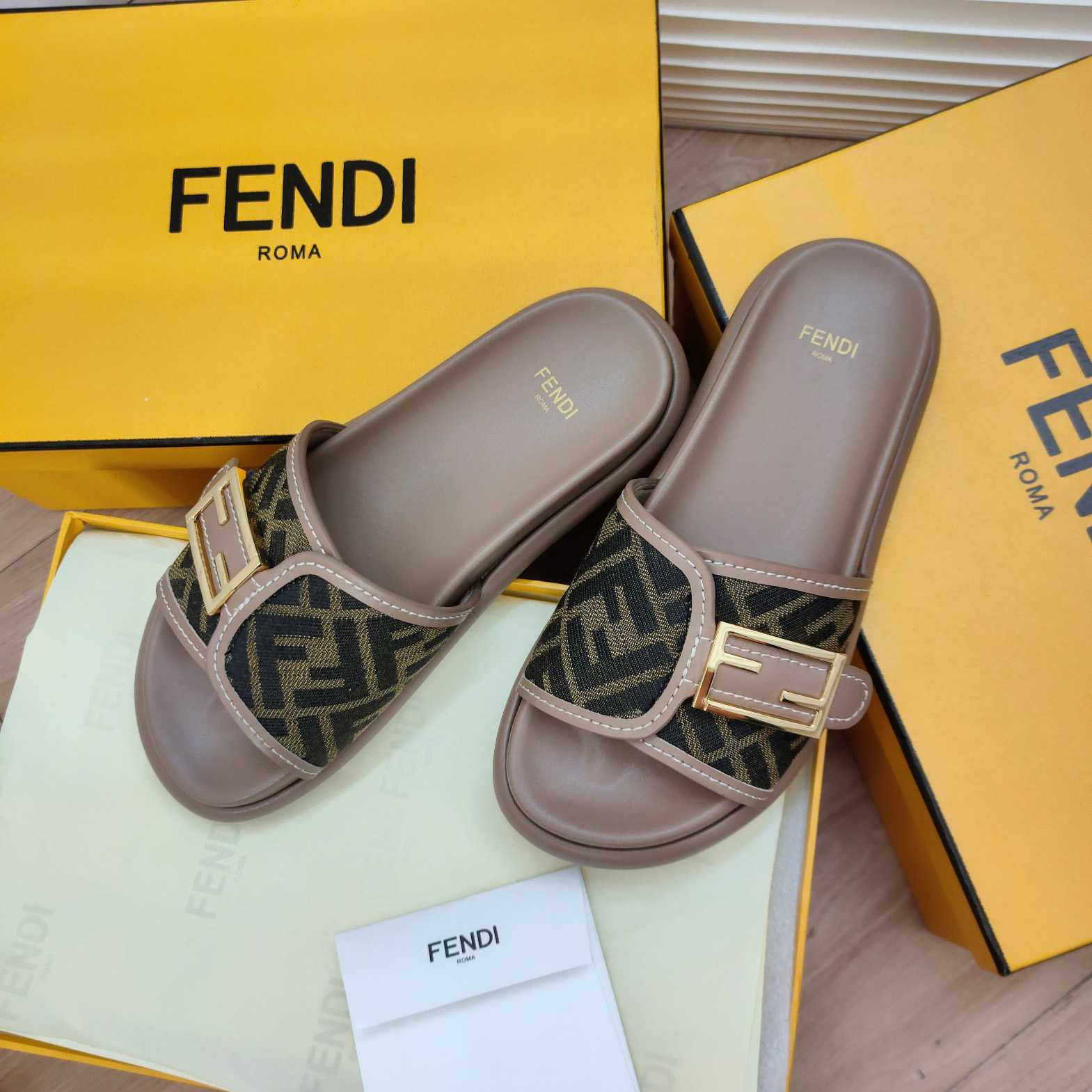 Fendi Feel Fabric Slides - DesignerGu