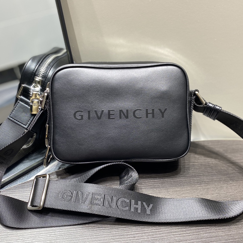 Givenchy Black Camera Messenger Bag (20x14x6cm) - DesignerGu