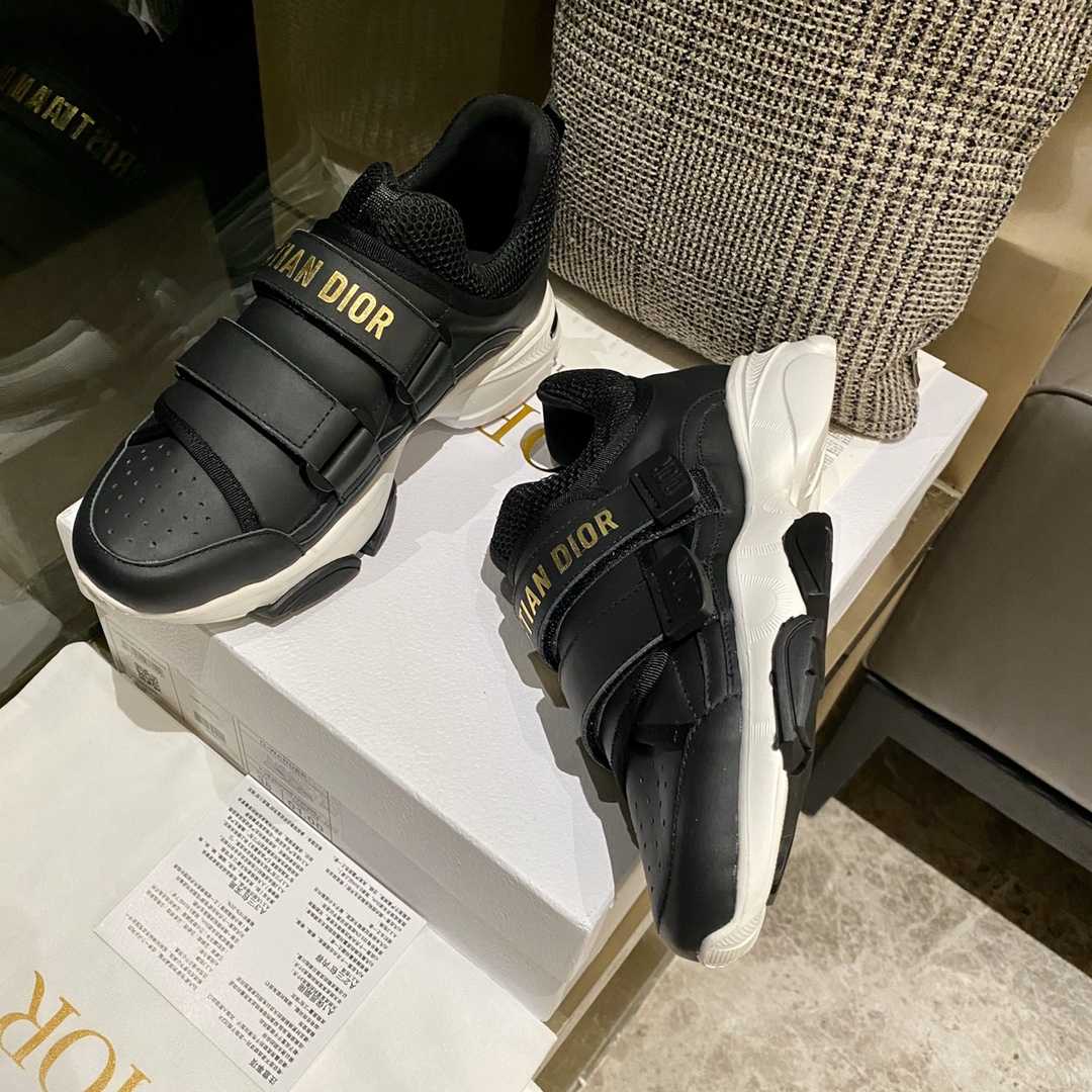 Dior D-Wander Sneaker - DesignerGu