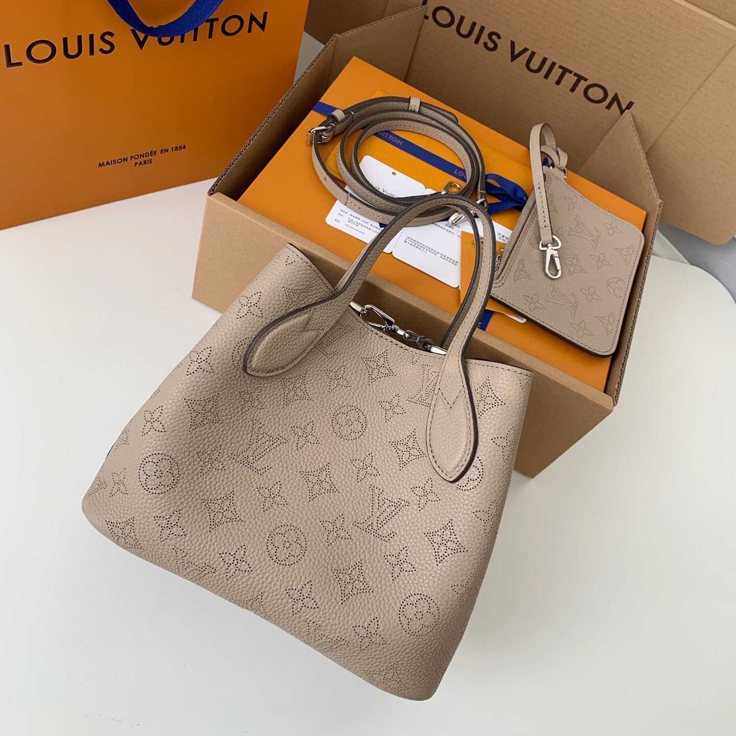 Louis Vuitton Blossom PM   M21849 - DesignerGu