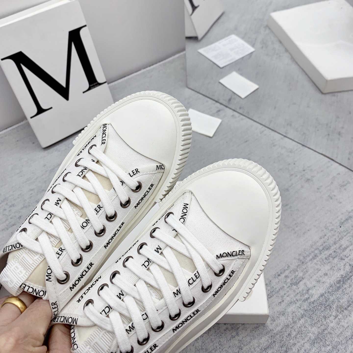 Moncler Glissiere Low-Top Sneakers - DesignerGu