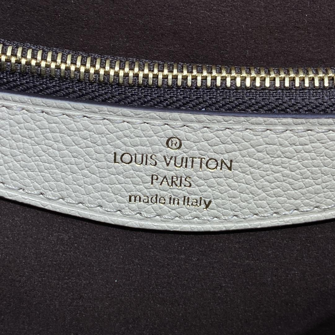 Louis Vuitton Diane (23 x 16 x 8.5cm)   M46388 - DesignerGu