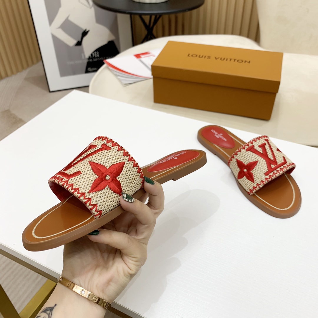 Louis Vuitton Lock It Flat Mule - DesignerGu