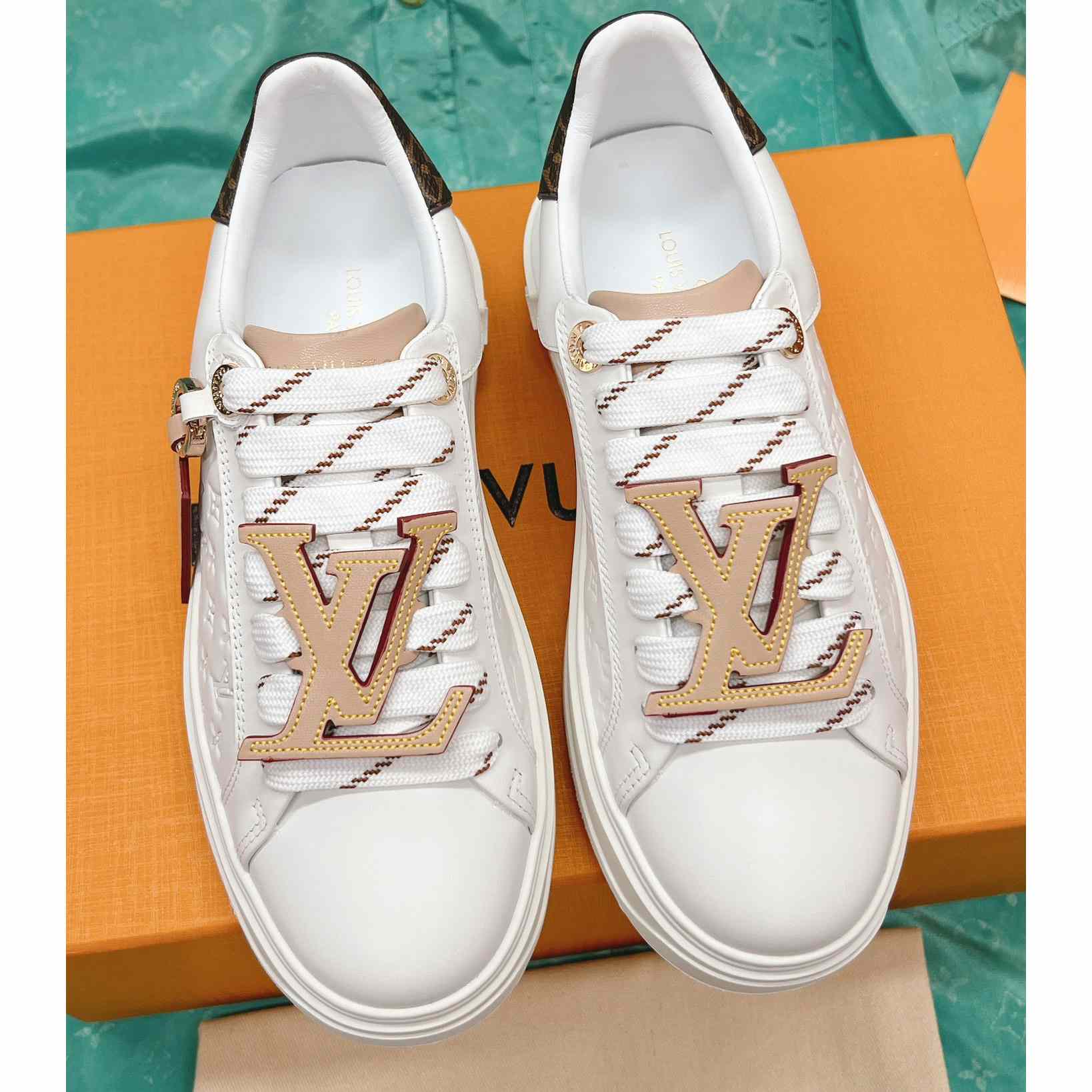 Louis Vuitton Time Out Sneaker (upon uk size)  1ABHRY - DesignerGu