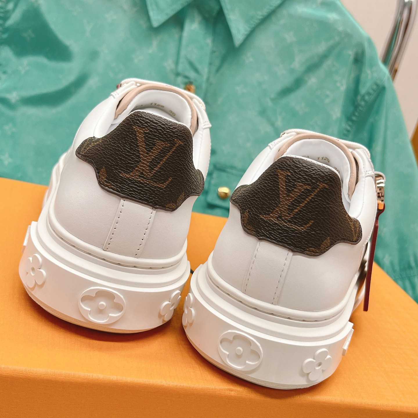 Louis Vuitton Time Out Sneaker (upon uk size)  1ABHRY - DesignerGu