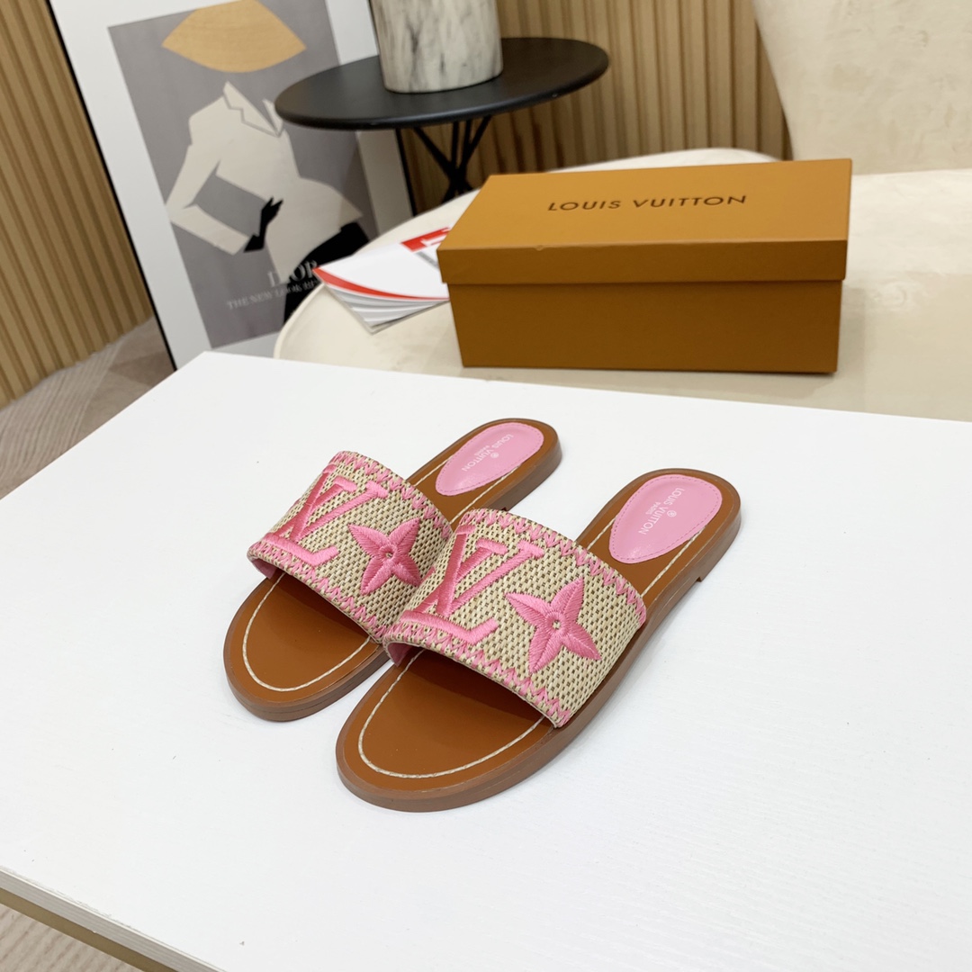 Louis Vuitton Lock It Flat Mule - DesignerGu