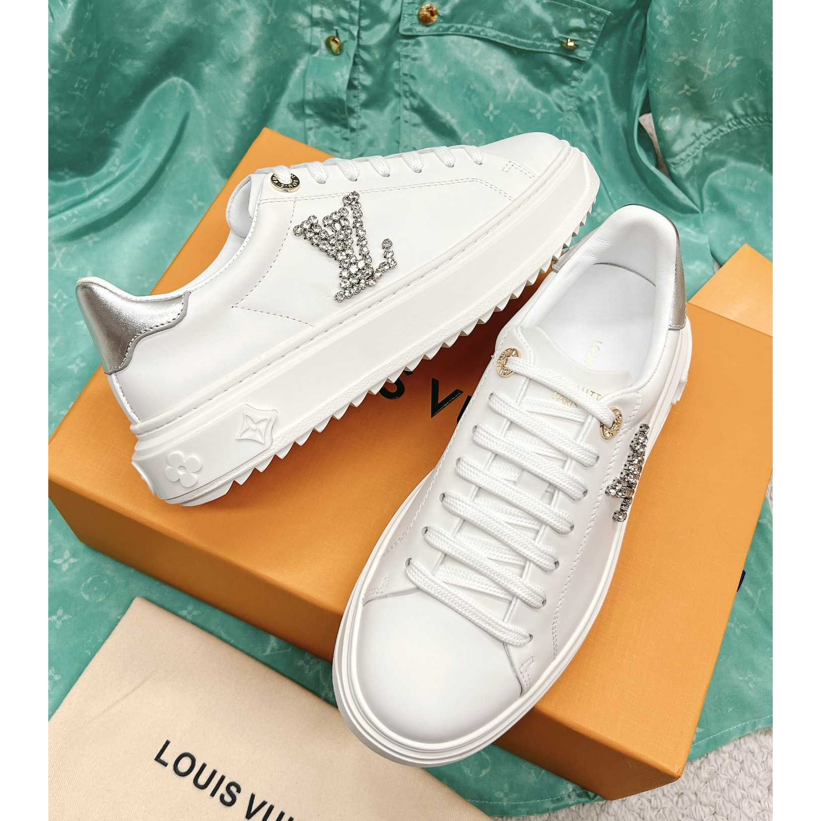 Louis Vuitton Time Out Sneaker (upon uk size)  1AAW10 - DesignerGu