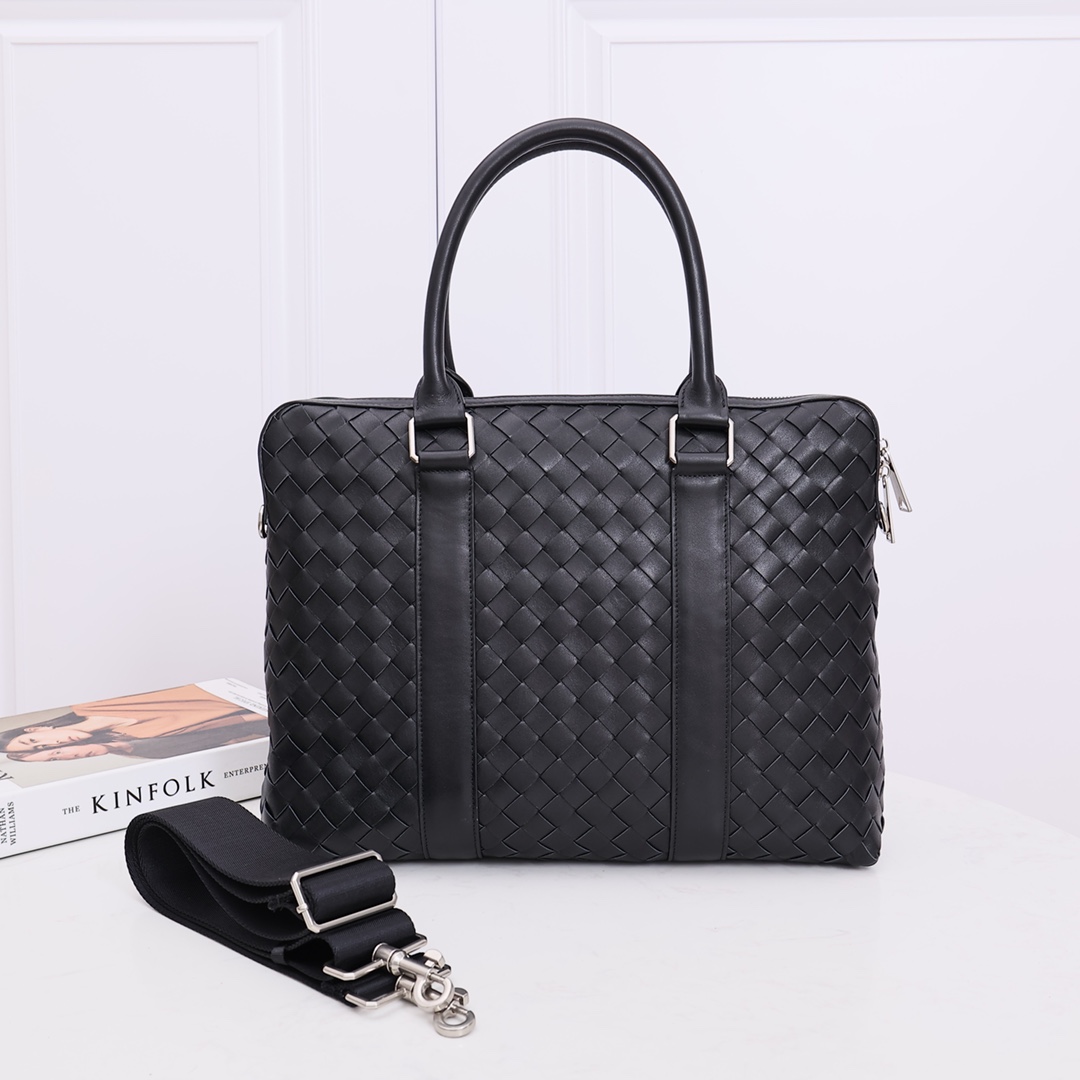 Bottega Veneta Slim Intrecciato Briefcase - DesignerGu