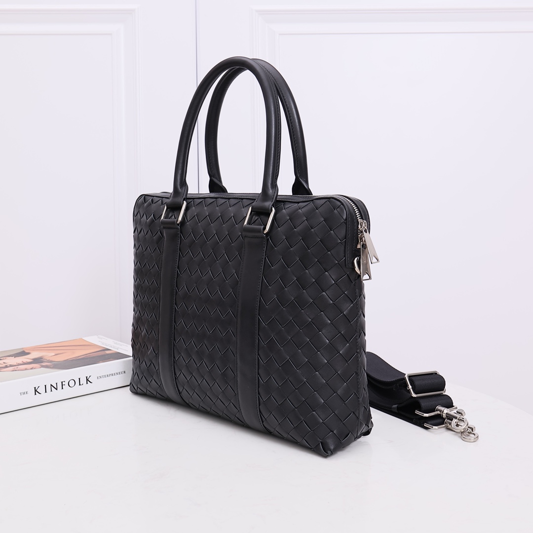 Bottega Veneta Slim Intrecciato Briefcase - DesignerGu