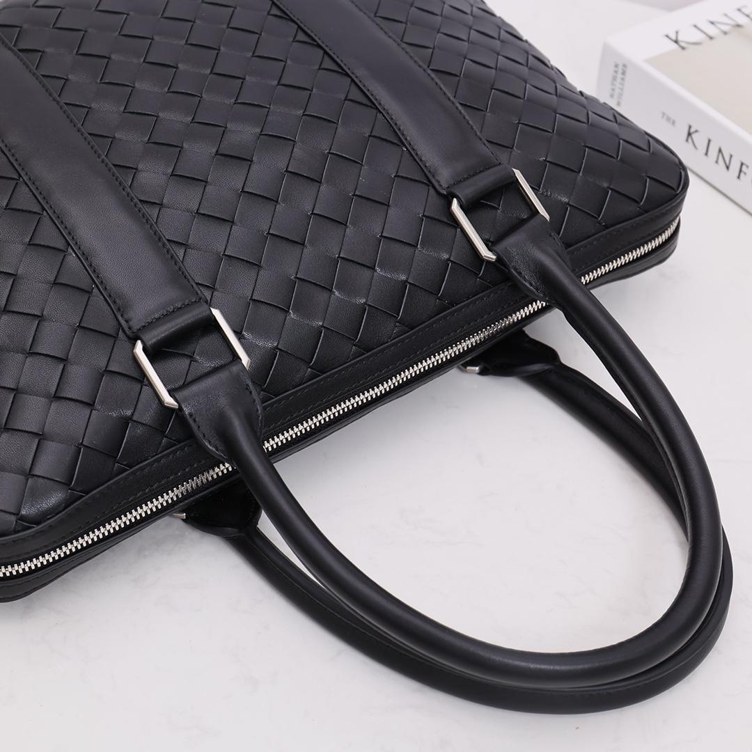 Bottega Veneta Slim Intrecciato Briefcase - DesignerGu