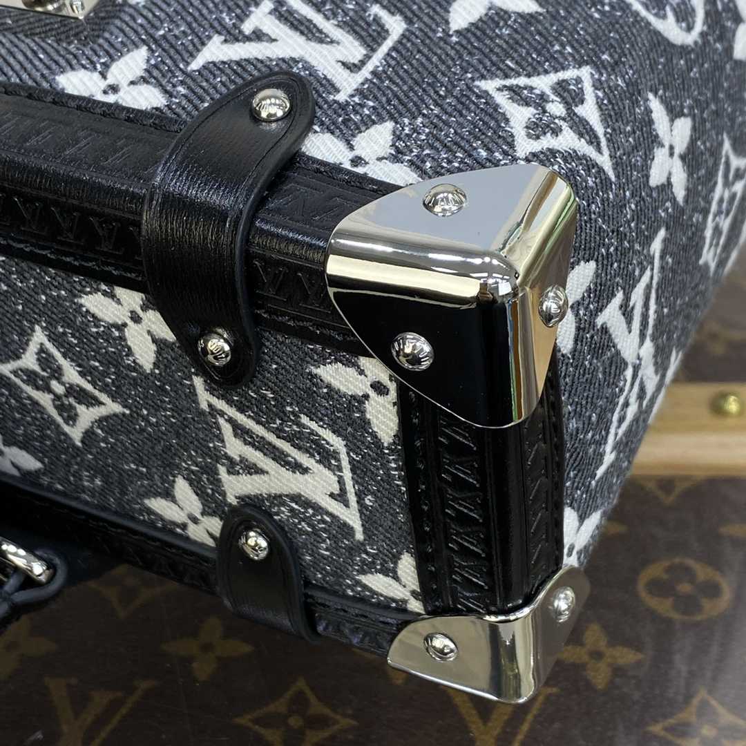 Louis Vuitton Side Trunk (21x14x6cm)  M21460 - DesignerGu