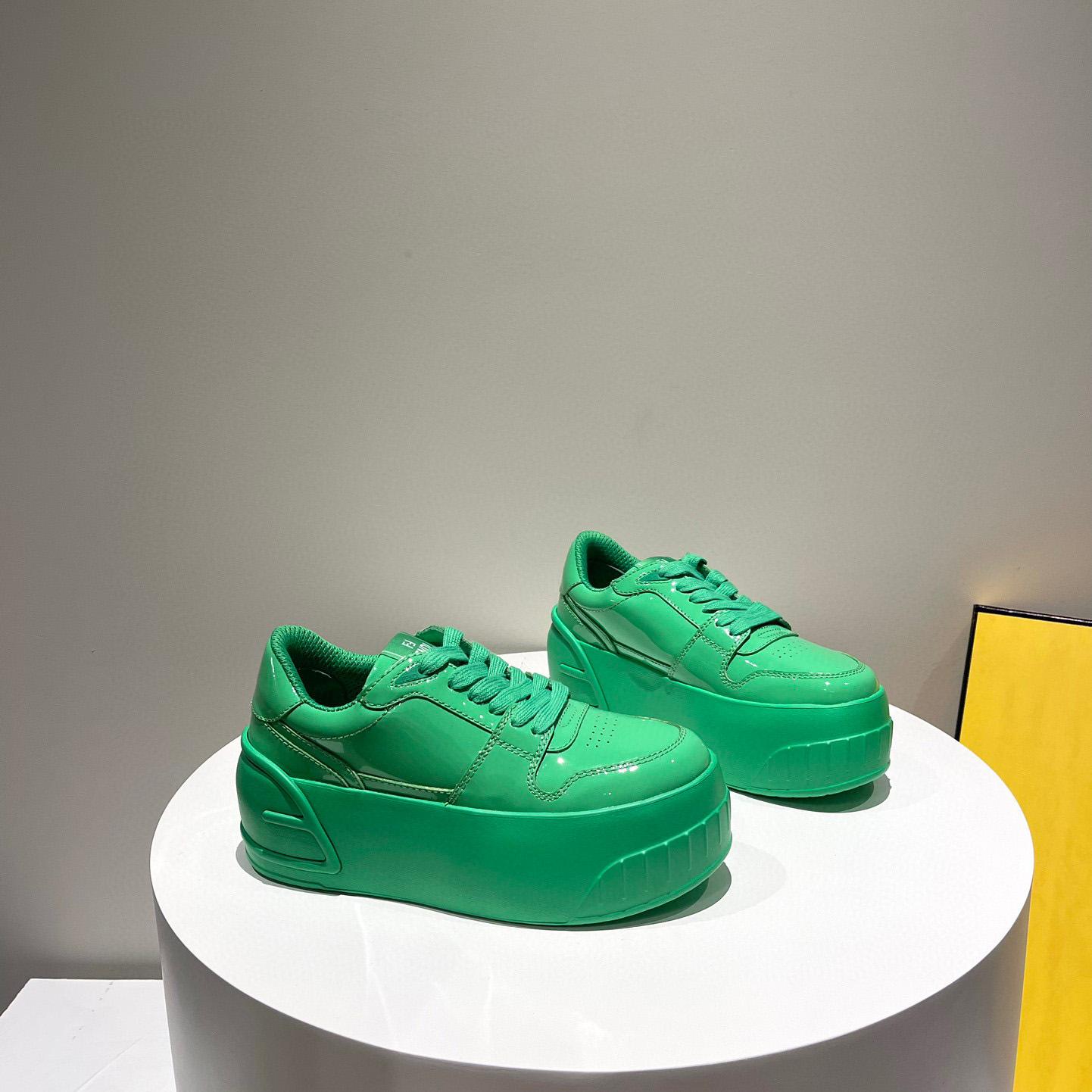 Fendi Fashion Show Green Leather Low-Tops Sneaker  - DesignerGu