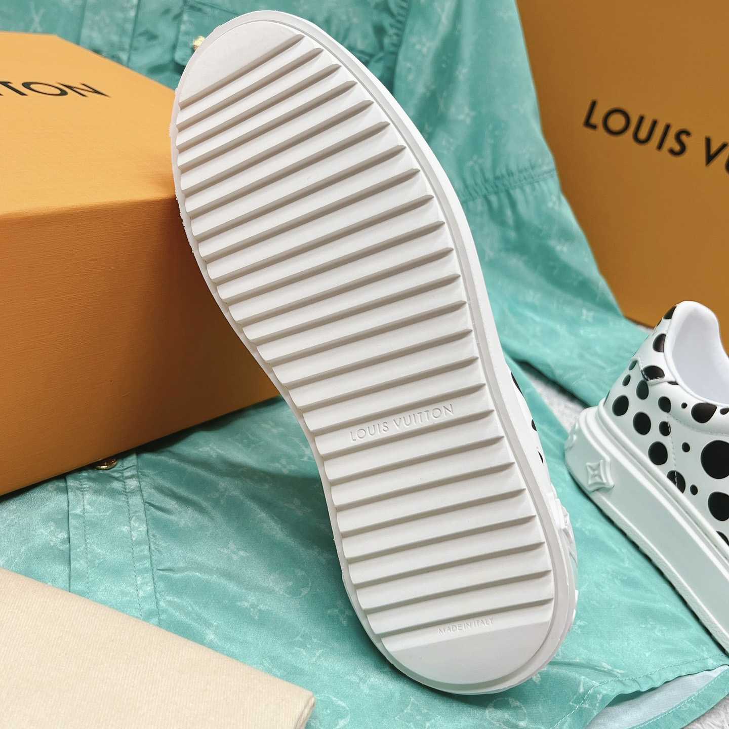 Louis Vuitton Time Out Sneaker (upon uk size)  1AB9VH - DesignerGu