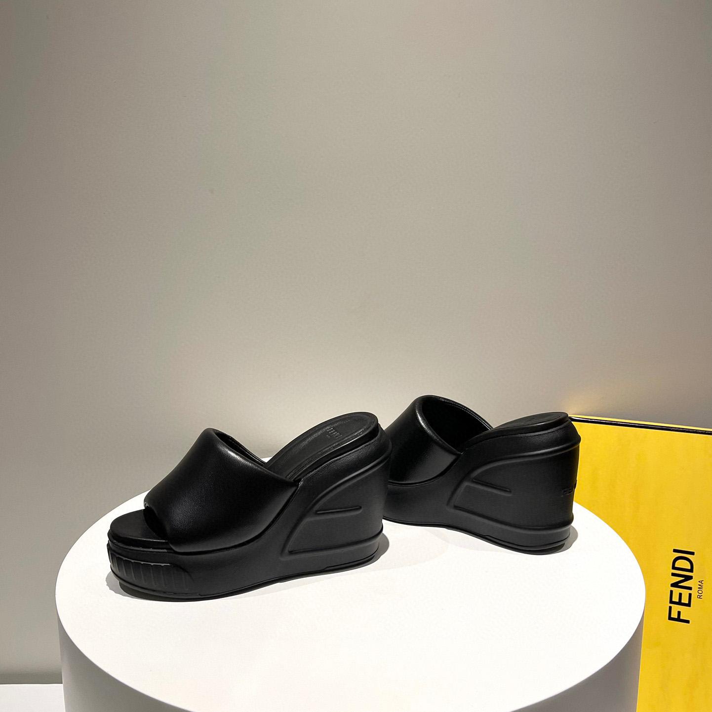 Fendi Fashion Show Black Nappa Leather Slides - DesignerGu