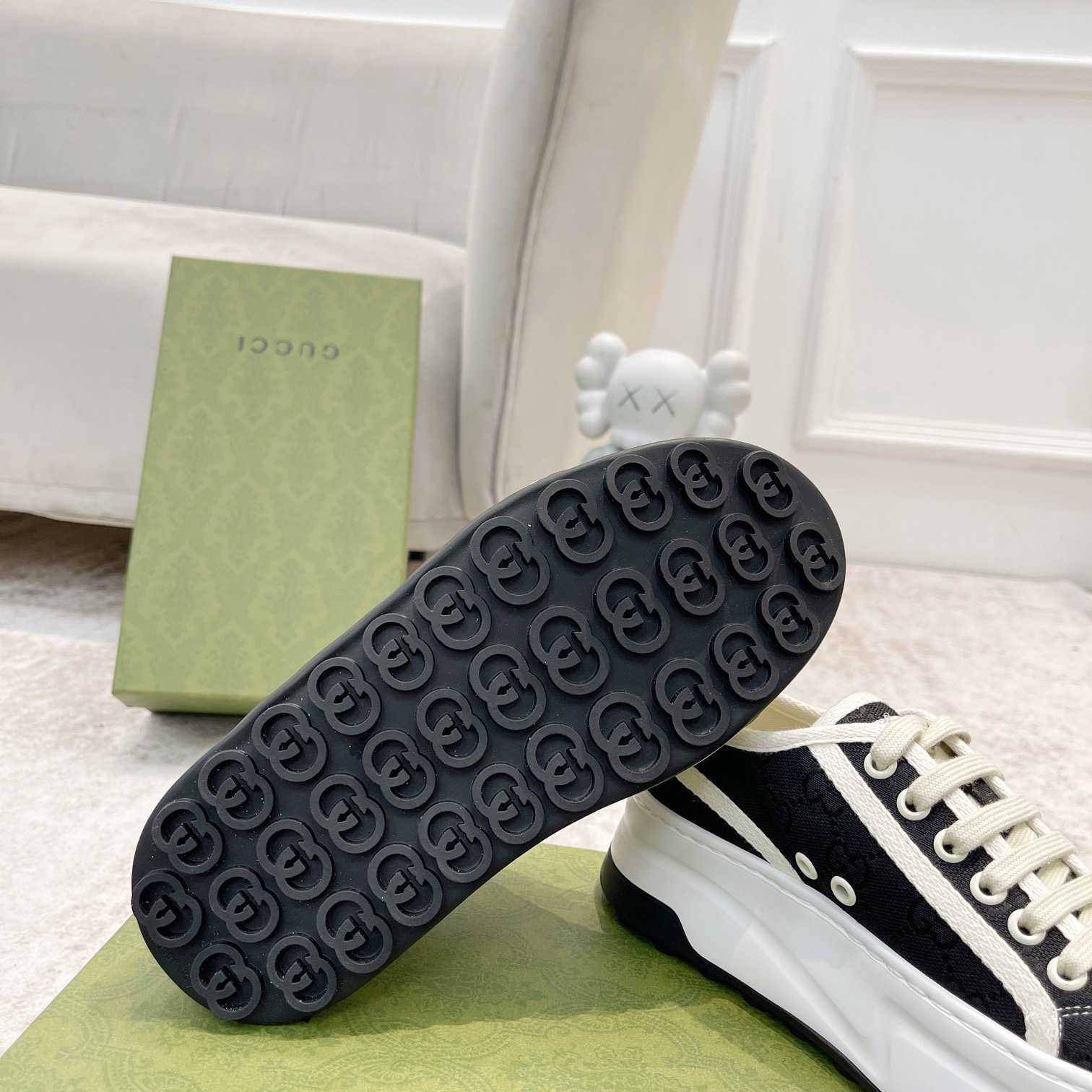 Gucci Women's GG Sneaker - DesignerGu