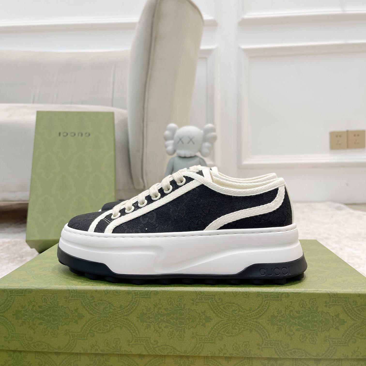 Gucci Women's GG Sneaker - DesignerGu