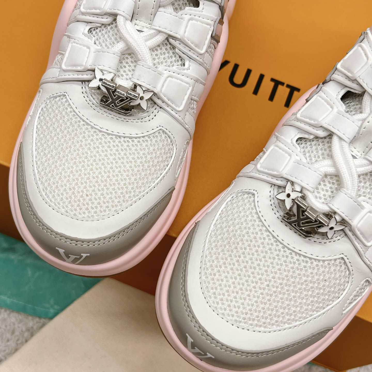 Louis Vuitton LV Archlight Trainers  (upon uk size)     - DesignerGu