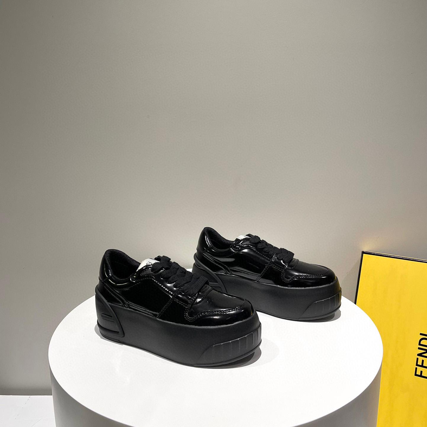 Fendi Fashion Show Black Leather Low-Tops Sneaker  - DesignerGu