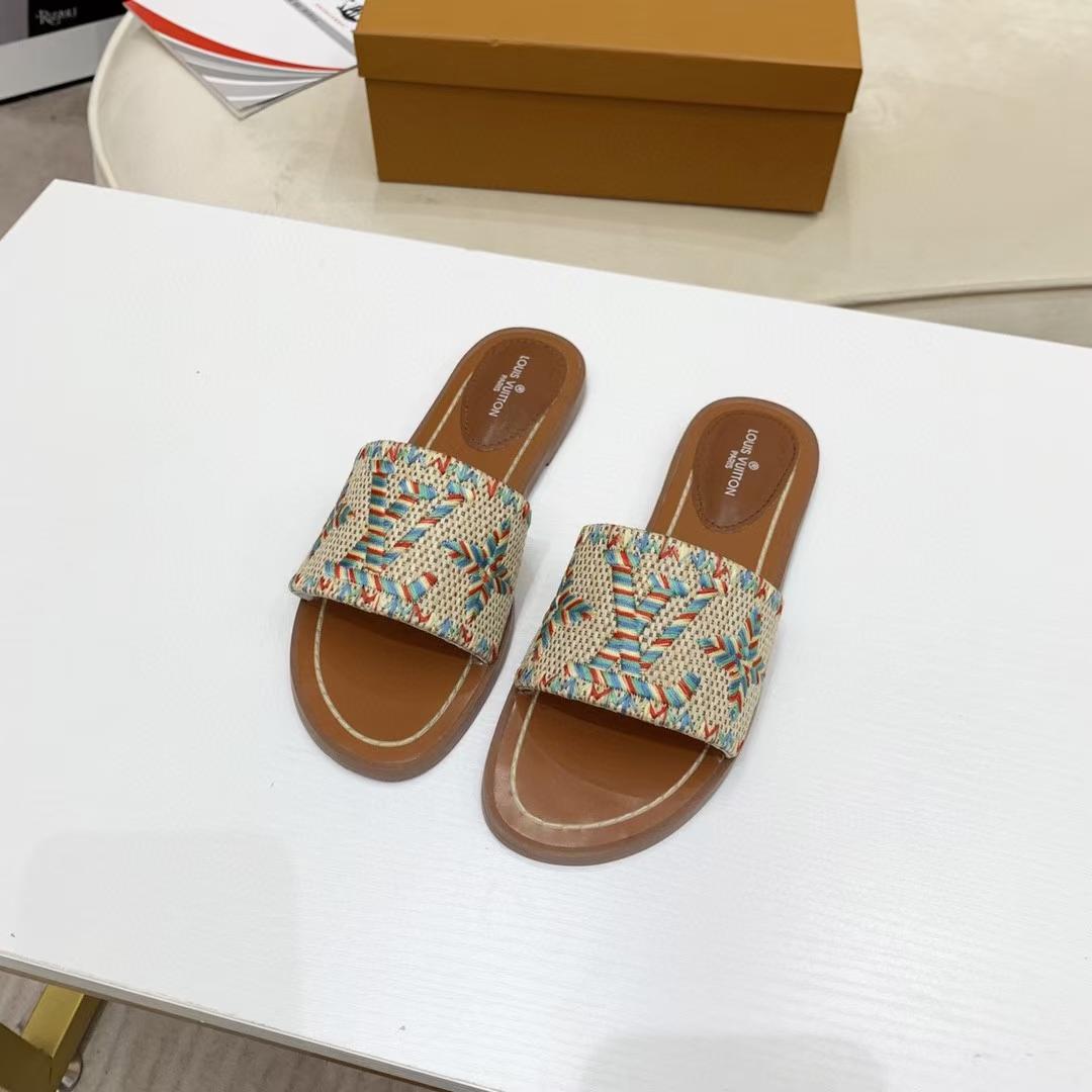 Louis Vuitton Lock It Flat Mule - DesignerGu