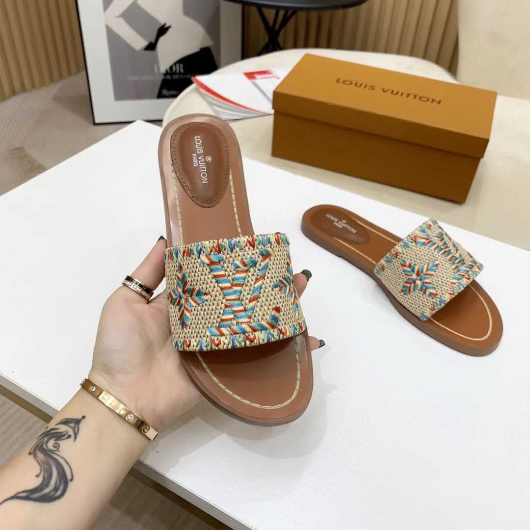 Louis Vuitton Lock It Flat Mule - DesignerGu