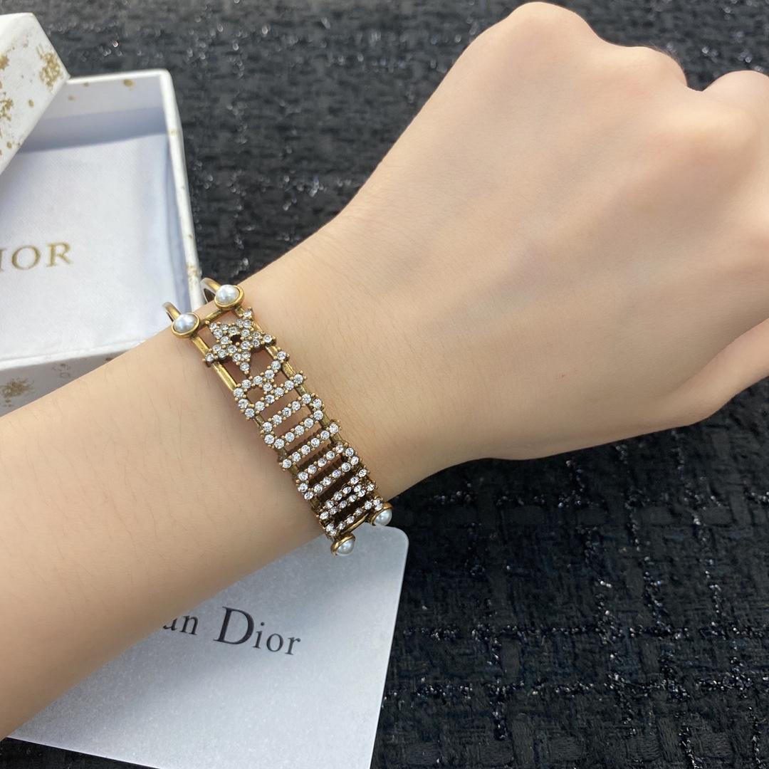 Dior Bracelet - DesignerGu