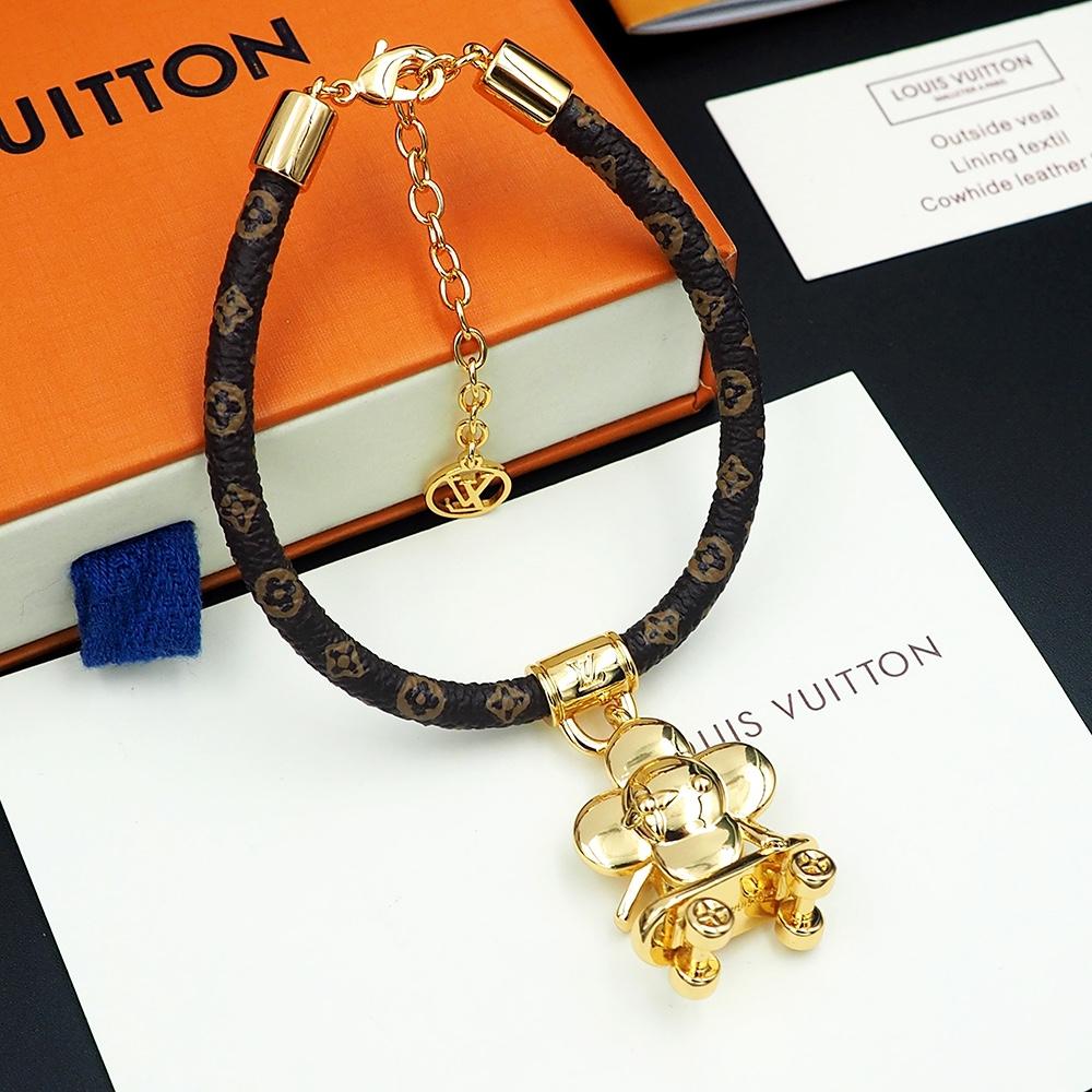 Louis Vuitton Vivienne Kick Flip Bracelet   M1051Z - DesignerGu