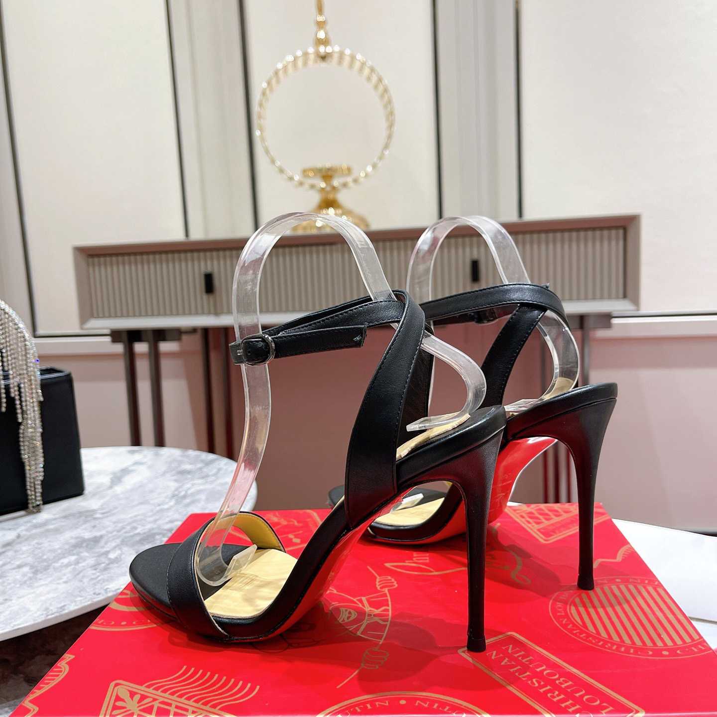 Christian Louboutin Loubigirl  - DesignerGu