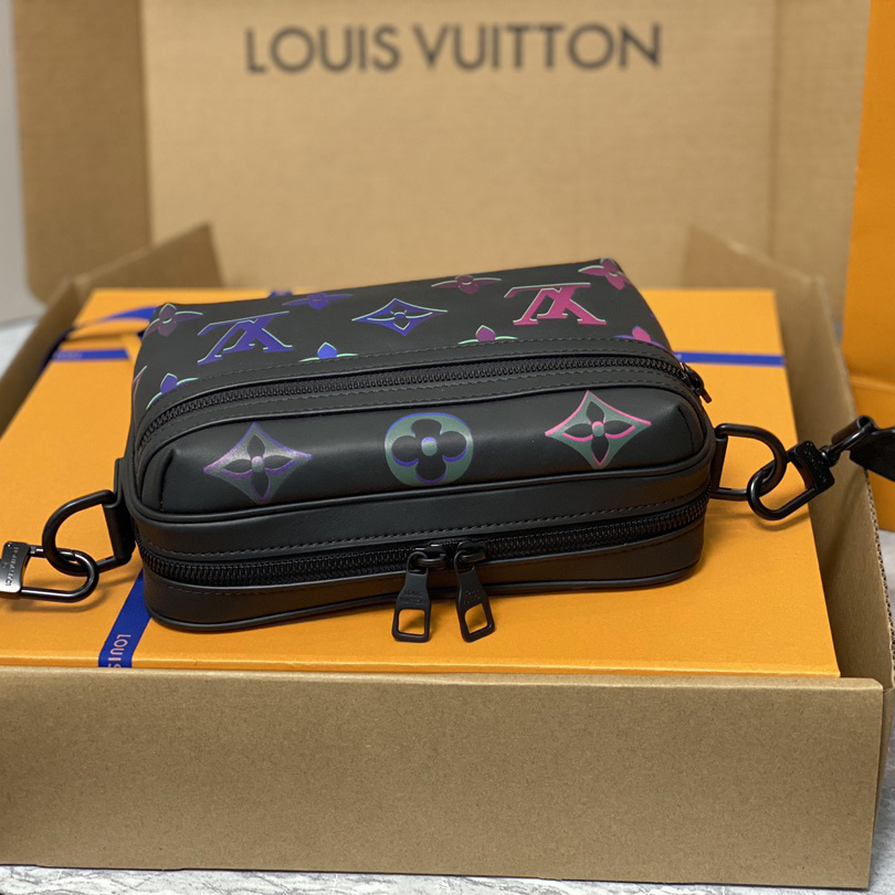  Louis Vuitton Comet Messenger PM Other Leathers(21.5-14-7.5cm)    M22495 - DesignerGu