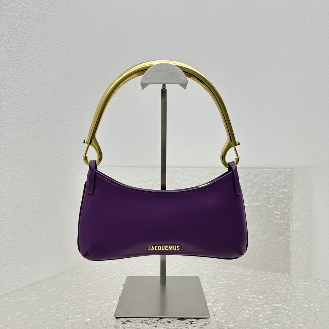 Jacquemus Le Bisou Mousqueton Carabiner Strap Shoulder Bag - DesignerGu