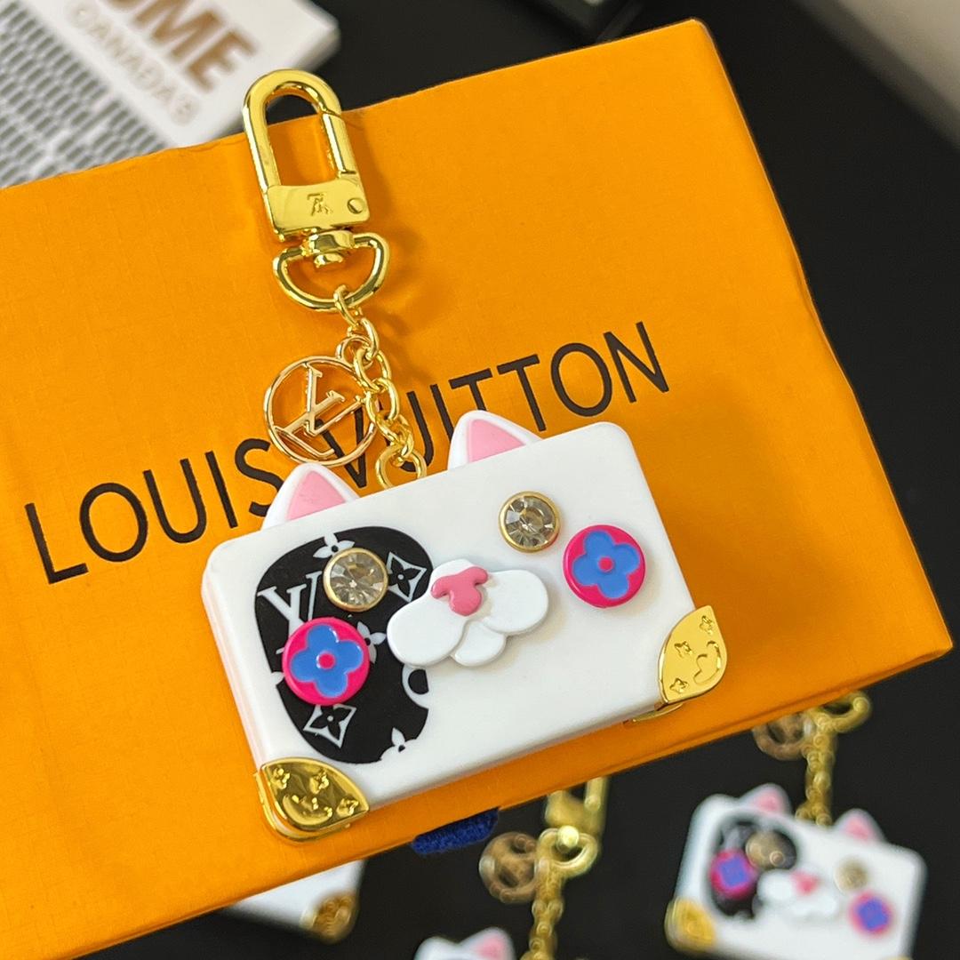 Louis Vuitton Catrunk Keyring   M00825 - DesignerGu