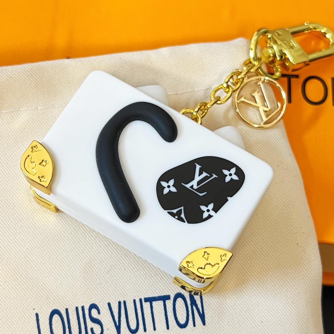 Louis Vuitton Catrunk Keyring   M00825 - DesignerGu