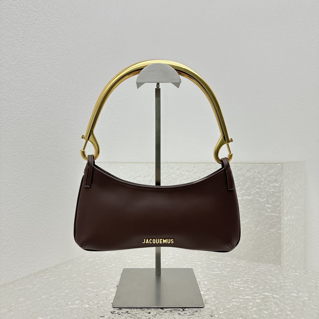 Jacquemus Le Bisou Mousqueton Carabiner Strap Shoulder Bag - DesignerGu