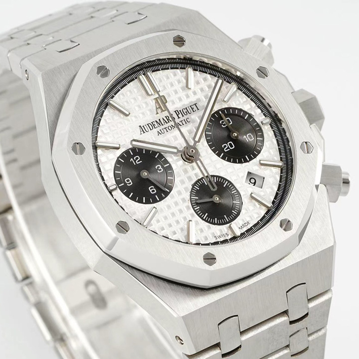 Audemars Piguet Royal Oak Chronograph - DesignerGu