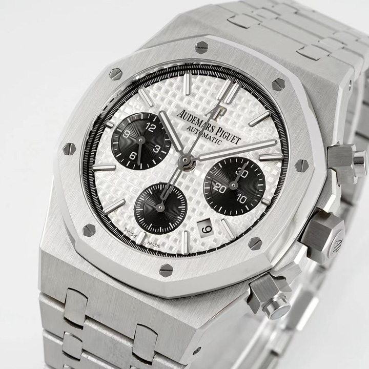 Audemars Piguet Royal Oak Chronograph - DesignerGu