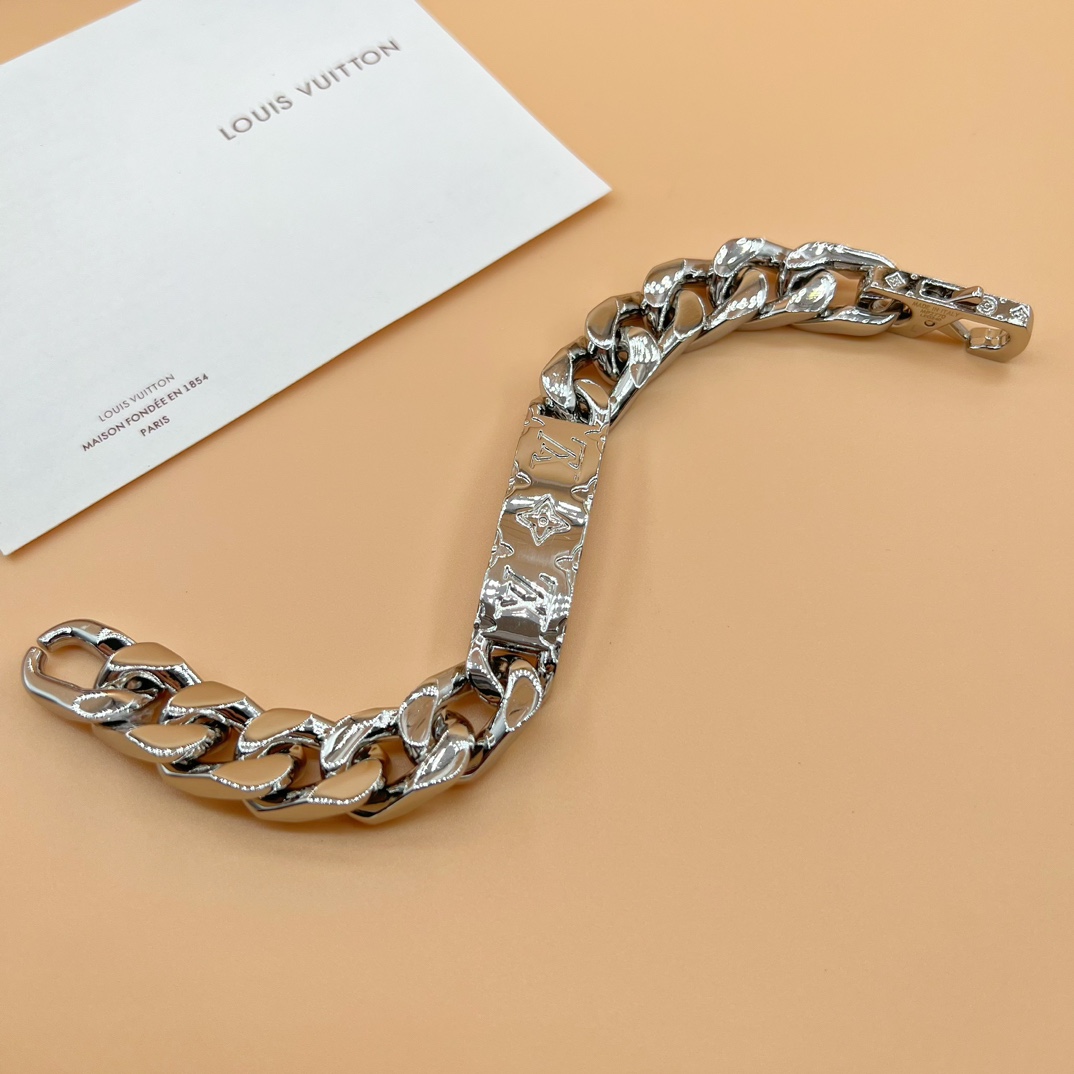 Louis Vuitton Monogram Chain Bracelet   M00855 - DesignerGu