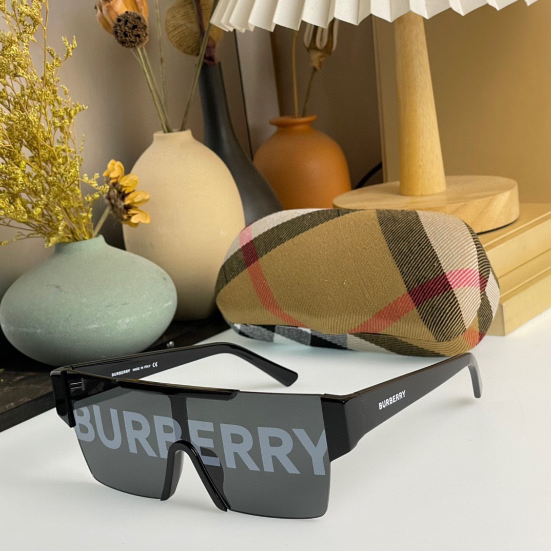 Burberry Logo Lens D-frame Sunglasses    BE4291 - DesignerGu