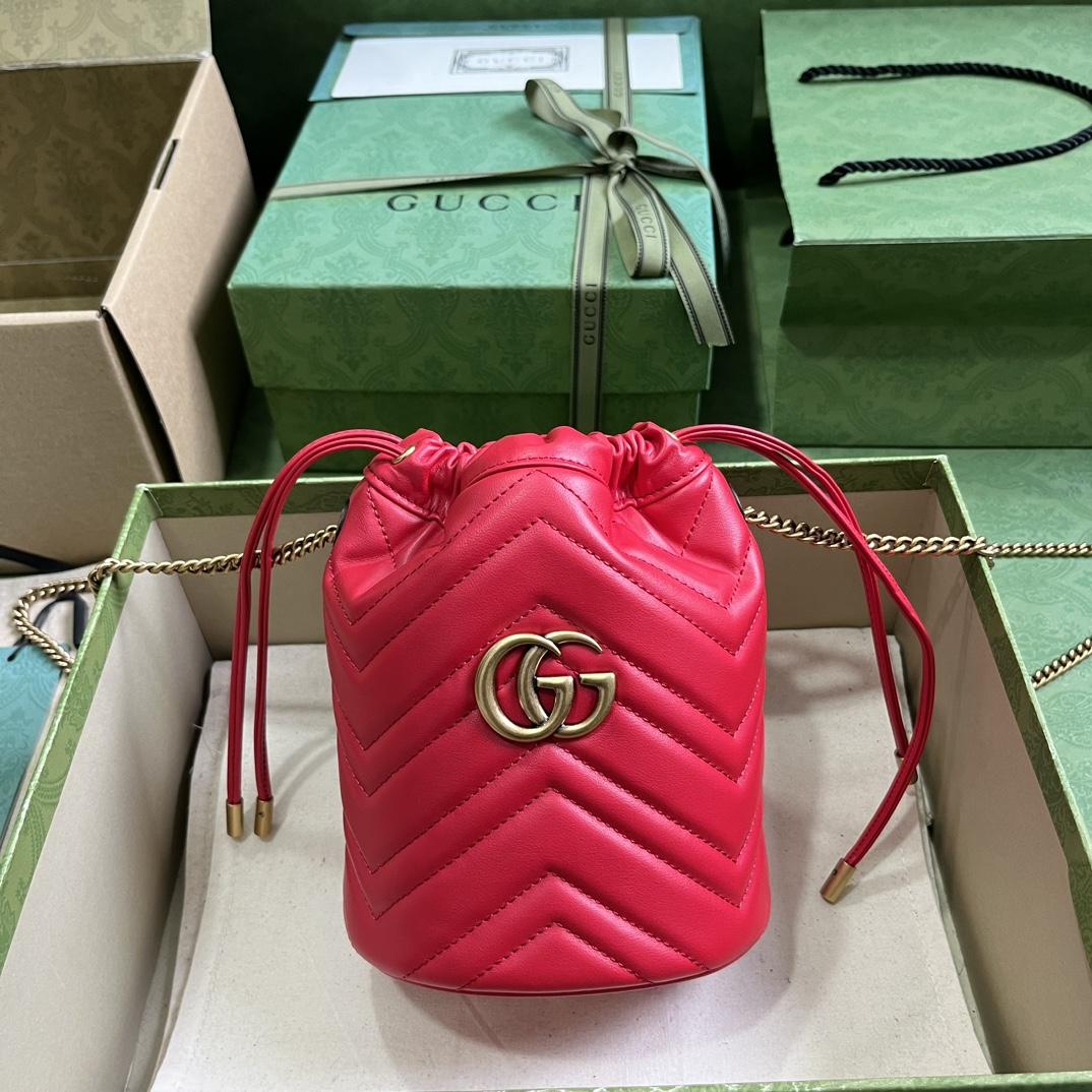 Gucci GG Marmont Matelassé Mini Bucket Bag  (19-17-13cm) - DesignerGu