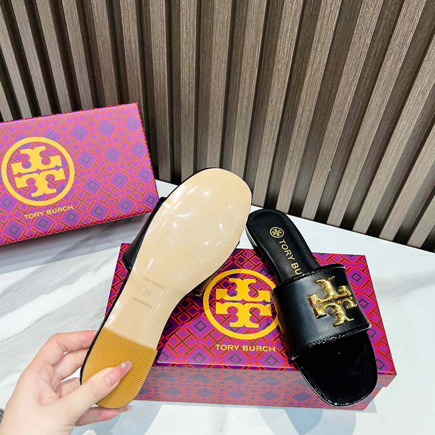 Tory Burch Eleanor Slide - DesignerGu